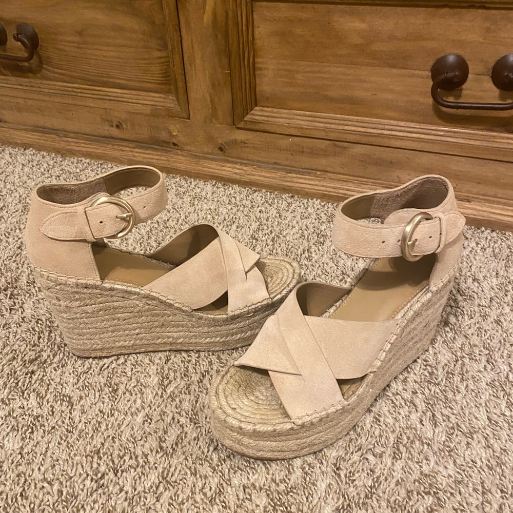 Marc Fisher wedge espadrilles. Sz 7.5. Worn only a few times. Great condition!